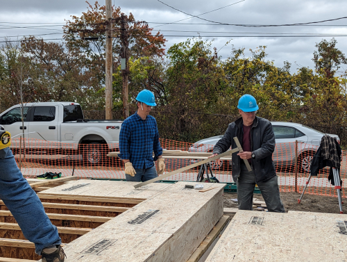 PXL 20231020 190342240