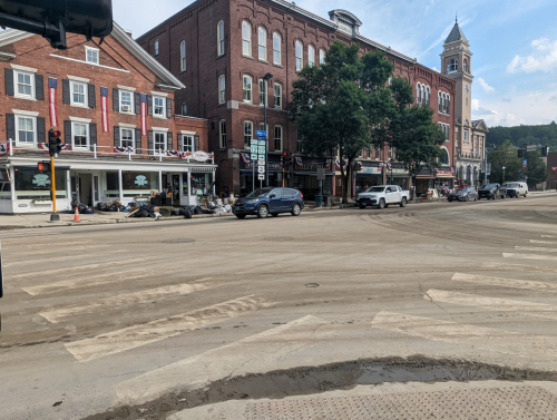 PXL 20230712 205254244